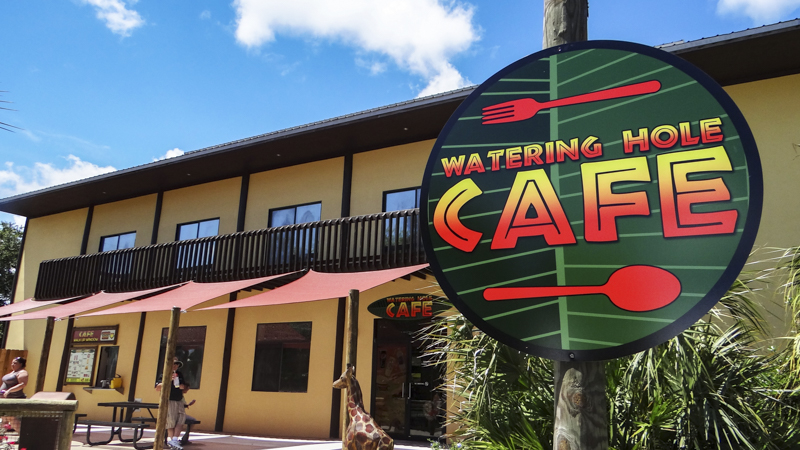 Branded exterior wayfinding signage for the Gulf Breeze Zoo cafe - Signgeek Branded Environments